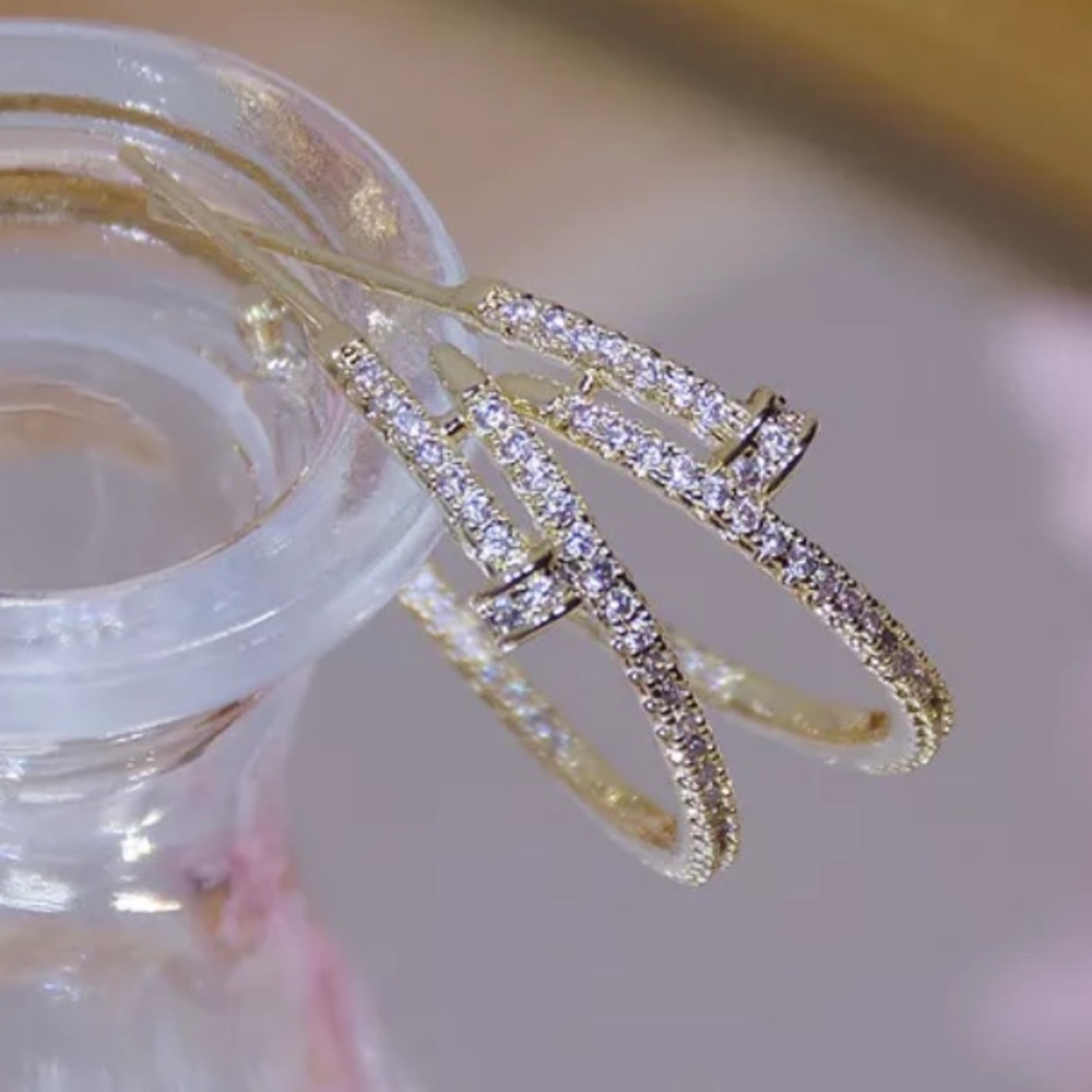 5🌟 Rated NWT Gold Nail Hoop Earrings - Picture 3 of 6